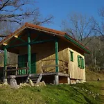 Le Montbartoux Parque de Campismo Vollore-Ville