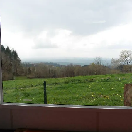 Campsite Le Montbartoux Vollore-Ville